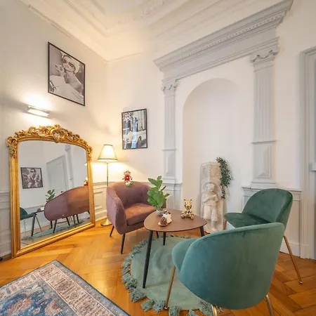 Beautiful Centre De Caractere - Private Free Parking Included