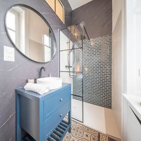 Beautiful Centre De Caractère - Private Free Parking Included Appartement *